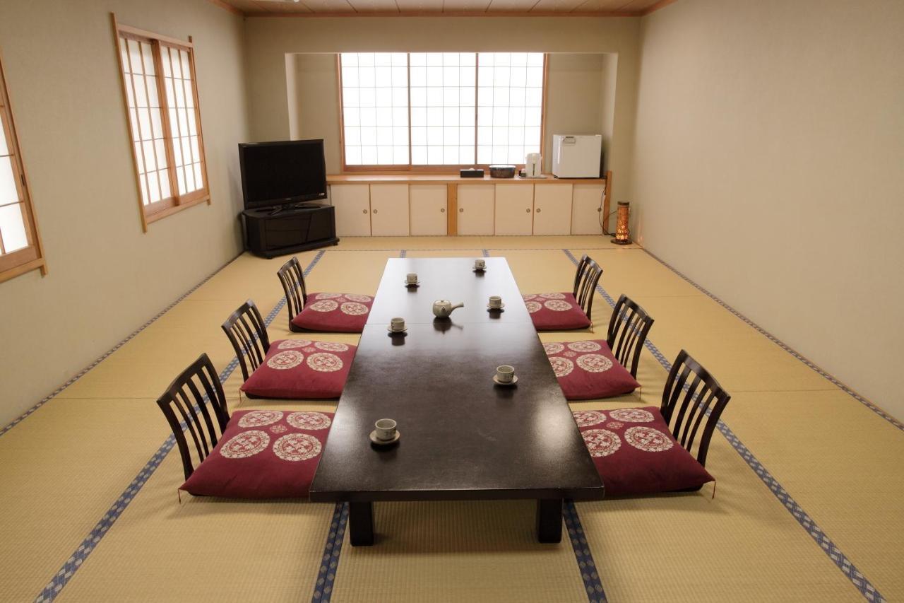 Sanazawa-No-Mori Numata (Gunma) Quarto foto